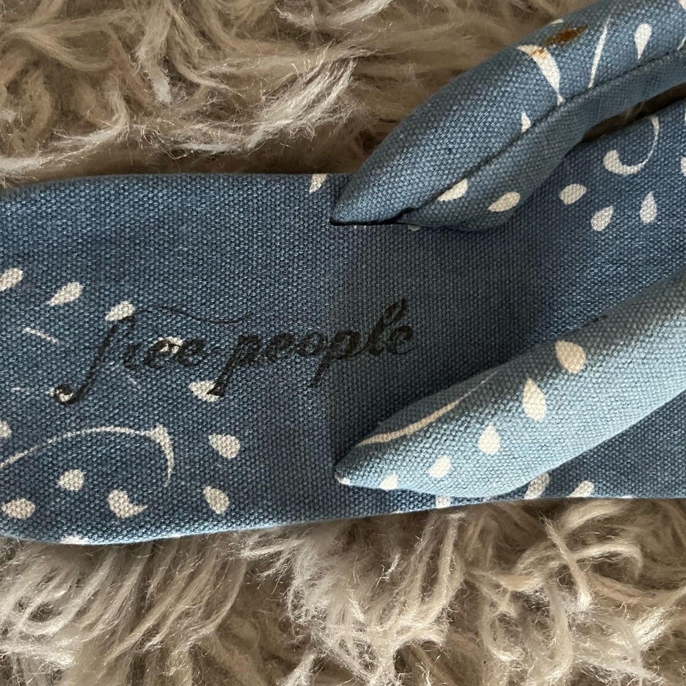 NWOT Free People Blue and White Sandals - Picture 9 of 11